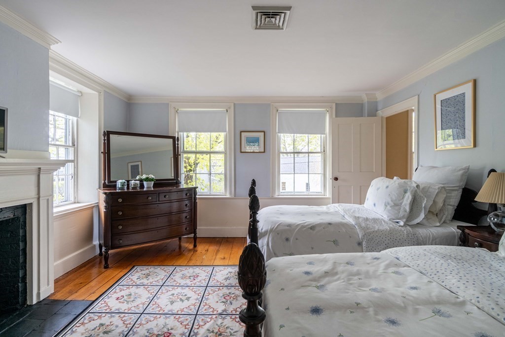 16 Middle Street Hingham, MA 02043 - Photo 18 of 29