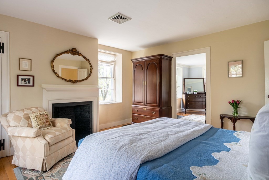 16 Middle Street Hingham, MA 02043 - Photo 19 of 29