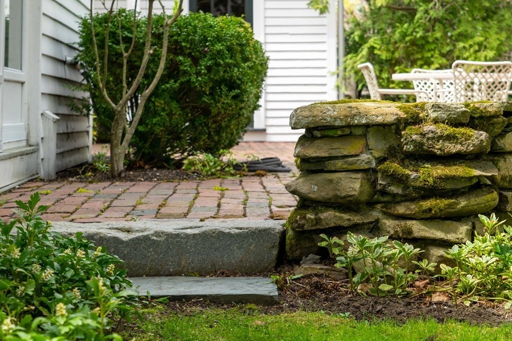 16 Middle Street Hingham, MA 02043 - Photo 27 of 29