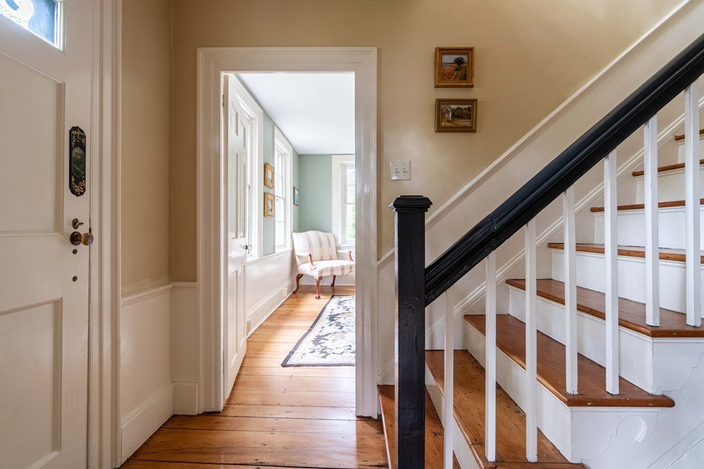 16 Middle Street Hingham, MA 02043 - Photo 3 of 29