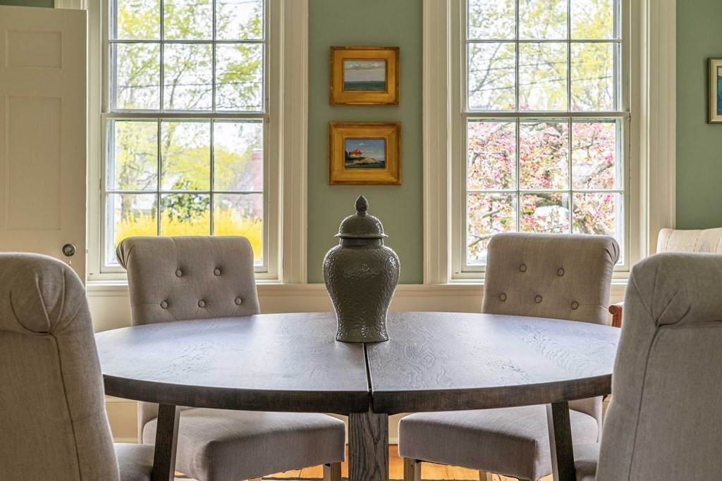 16 Middle Street Hingham, MA 02043 - Photo 5 of 29