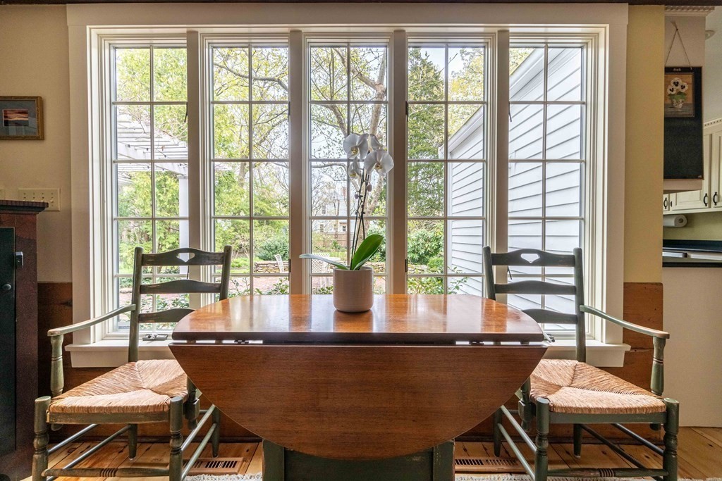 16 Middle Street Hingham, MA 02043 - Photo 8 of 29