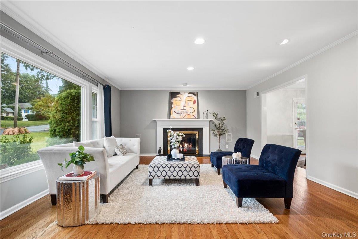 30 Stonehouse Road Scarsdale, NY 10583 - Photo 3 of 24 Enjoy the large, sun-filled living room.