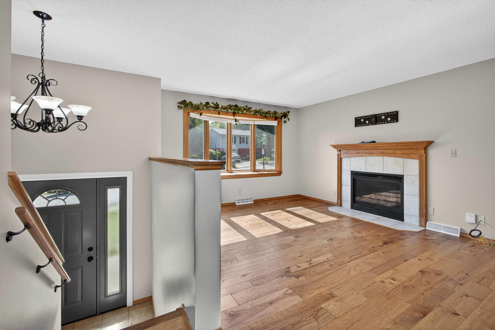 4718 North Ripley Street Davenport, IA 52806 - Photo 3 of 41