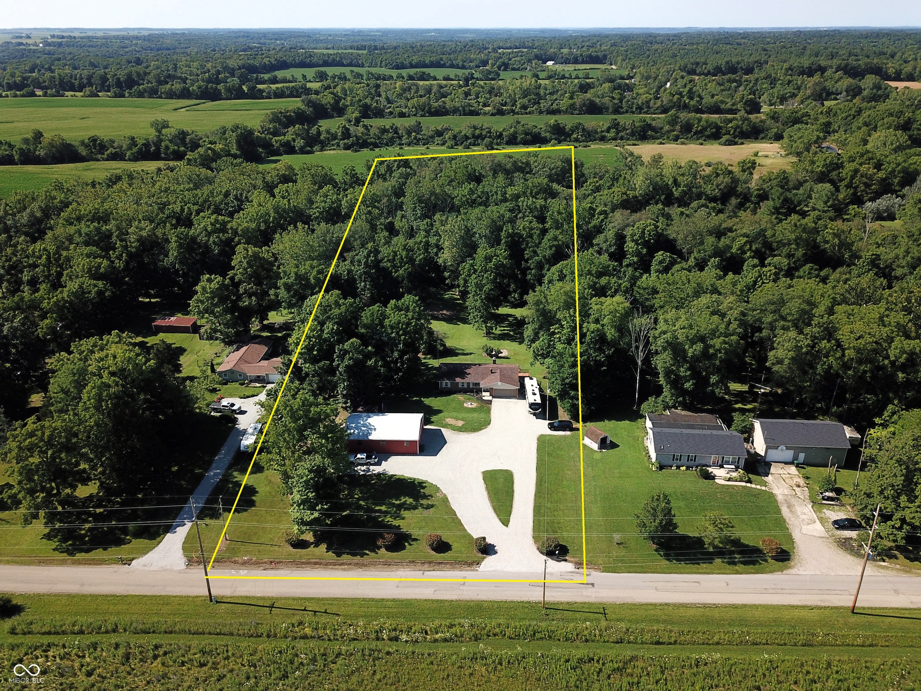 5151 Lead Line Road Centerville, IN 47330 - Photo 4 of 46