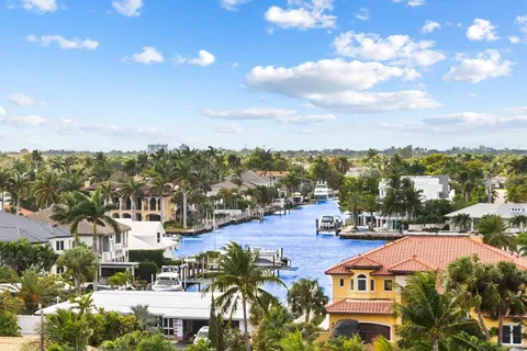 $999,000 | 2401 North Ocean Boulevard, Unit 702, Fort Lauderdale, FL 33305