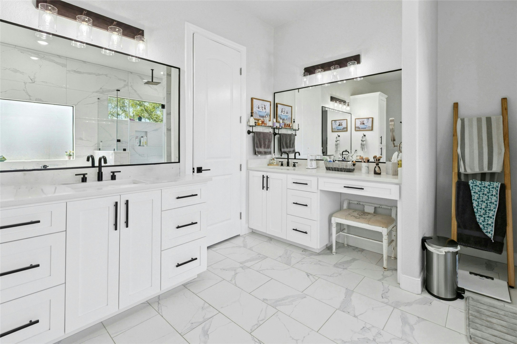 1170 Watterson Road Red Rock, TX 78662 - Photo 18 of 36 a bathroom with a double vanity sink mirror and