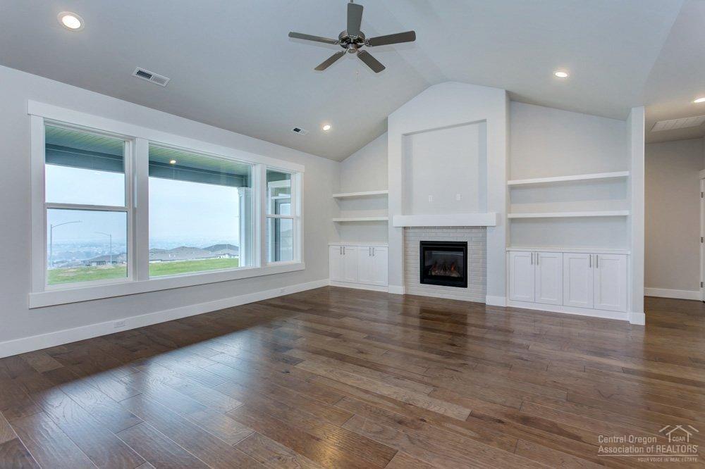 60860 Southwest Headwaters Loop Bend, OR 97702 - Photo 10 of 23 Photos reflect similar home models. Spe