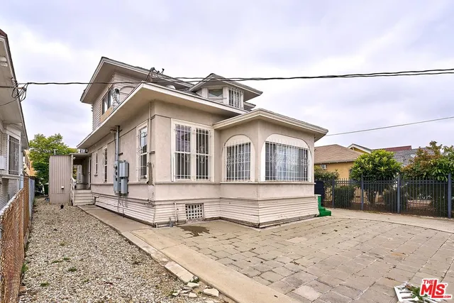 $895,000 | 1147 South Mariposa Avenue, Los Angeles, CA 90006