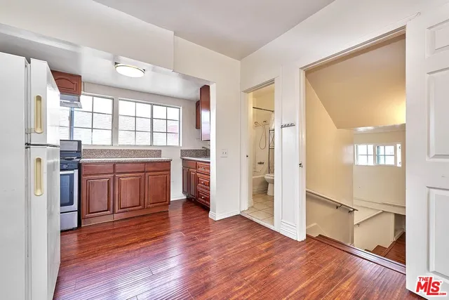 $895,000 | 1147 South Mariposa Avenue, Los Angeles, CA 90006