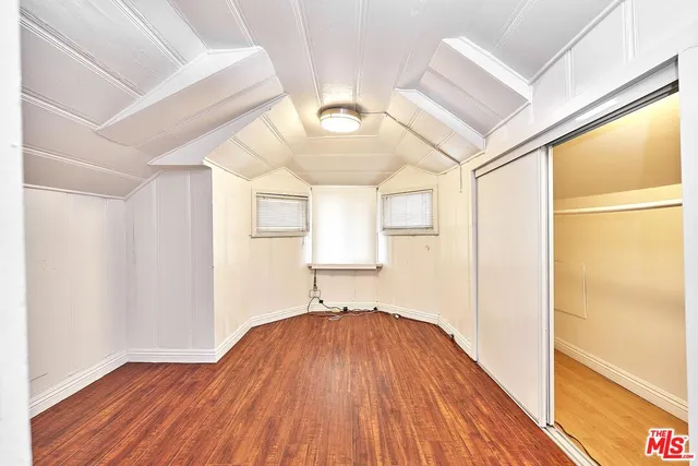 $895,000 | 1147 South Mariposa Avenue, Los Angeles, CA 90006