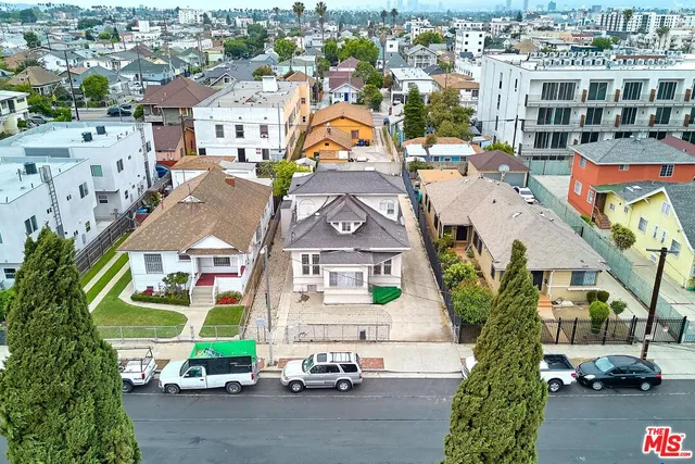 $895,000 | 1147 South Mariposa Avenue, Los Angeles, CA 90006