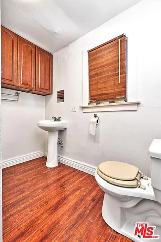 $895,000 | 1147 South Mariposa Avenue, Los Angeles, CA 90006