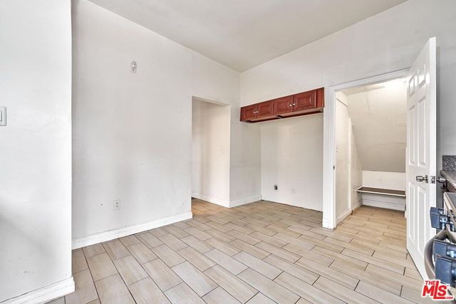 $895,000 | 1147 South Mariposa Avenue, Los Angeles, CA 90006