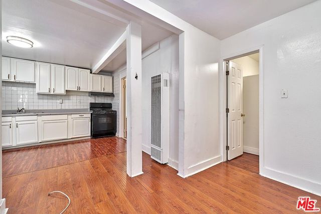 $895,000 | 1147 South Mariposa Avenue, Los Angeles, CA 90006