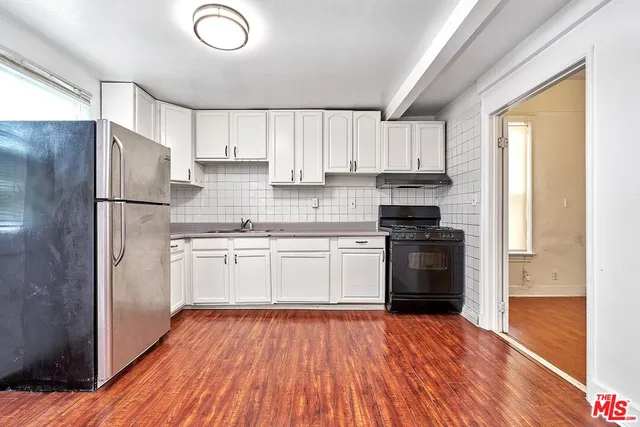 $895,000 | 1147 South Mariposa Avenue, Los Angeles, CA 90006