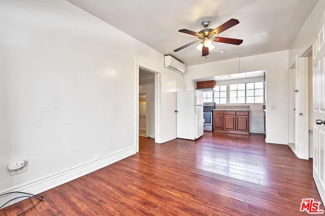 $895,000 | 1147 South Mariposa Avenue, Los Angeles, CA 90006