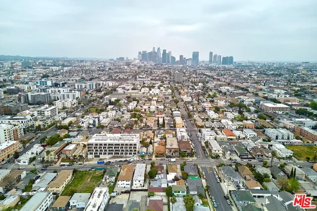 $895,000 | 1147 South Mariposa Avenue, Los Angeles, CA 90006