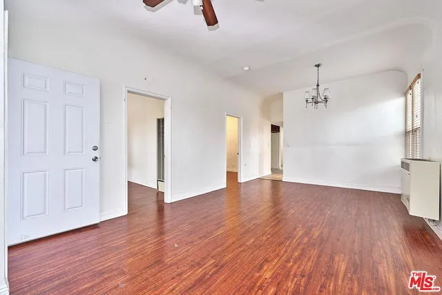 $895,000 | 1147 South Mariposa Avenue, Los Angeles, CA 90006