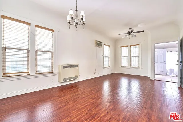 $895,000 | 1147 South Mariposa Avenue, Los Angeles, CA 90006