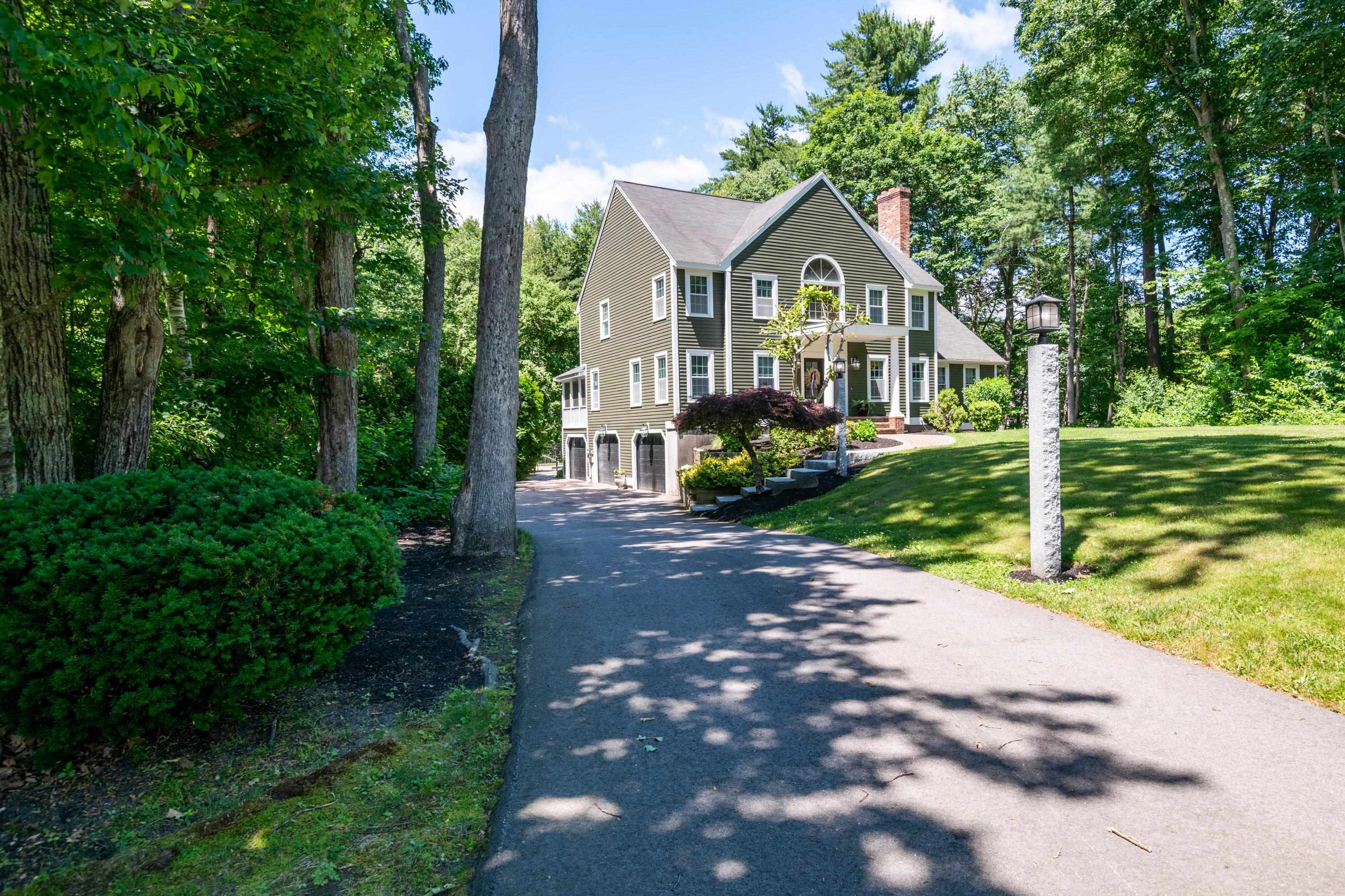 8 Coventry Lane Derry, NH 03038 - Photo 2 of 60