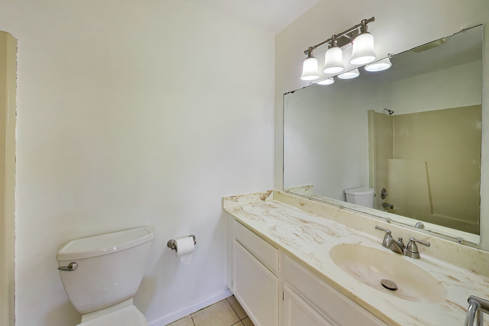 1440 Stonebridge Circle, Unit J12 Wheaton, IL 60189 - Photo 18 of 23