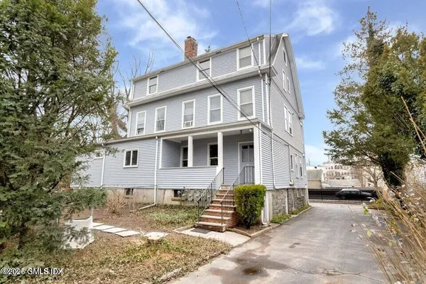 $3,200 | 3 Old Field Point Road, Unit 4, Greenwich, CT 06830