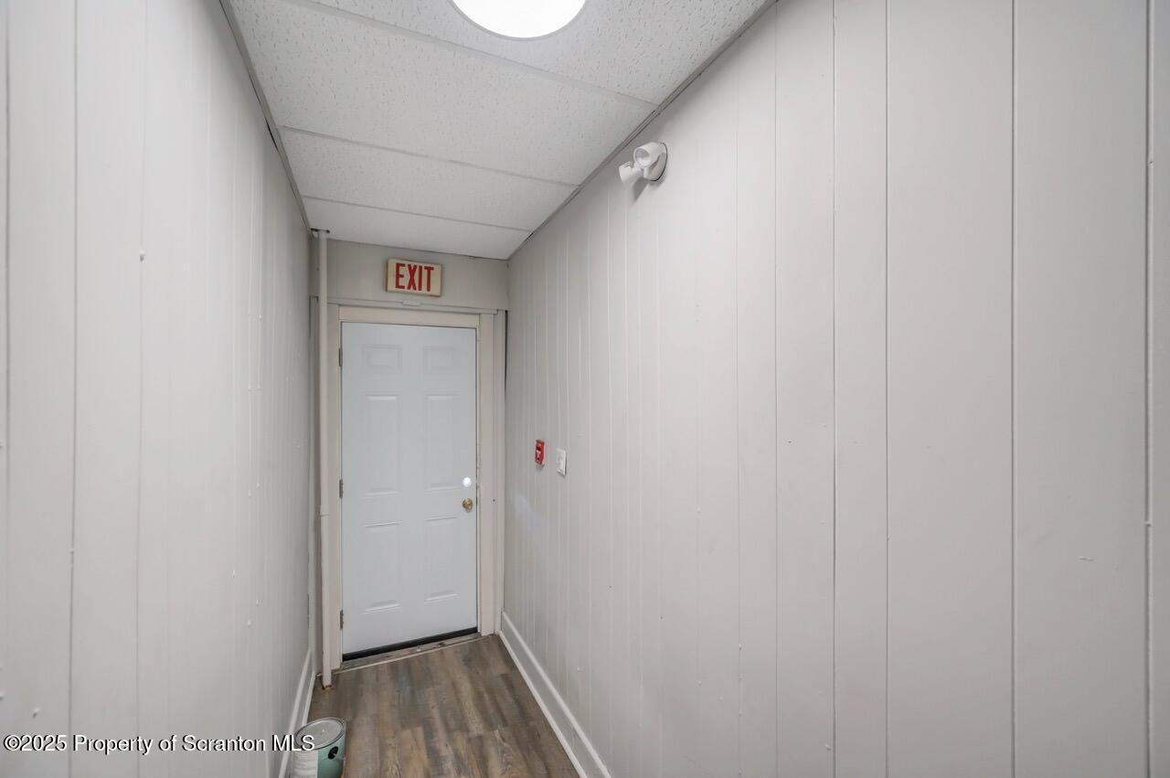 516 Harrison Avenue Scranton, PA 18510 - Photo 67 of 74 a view of a hallway