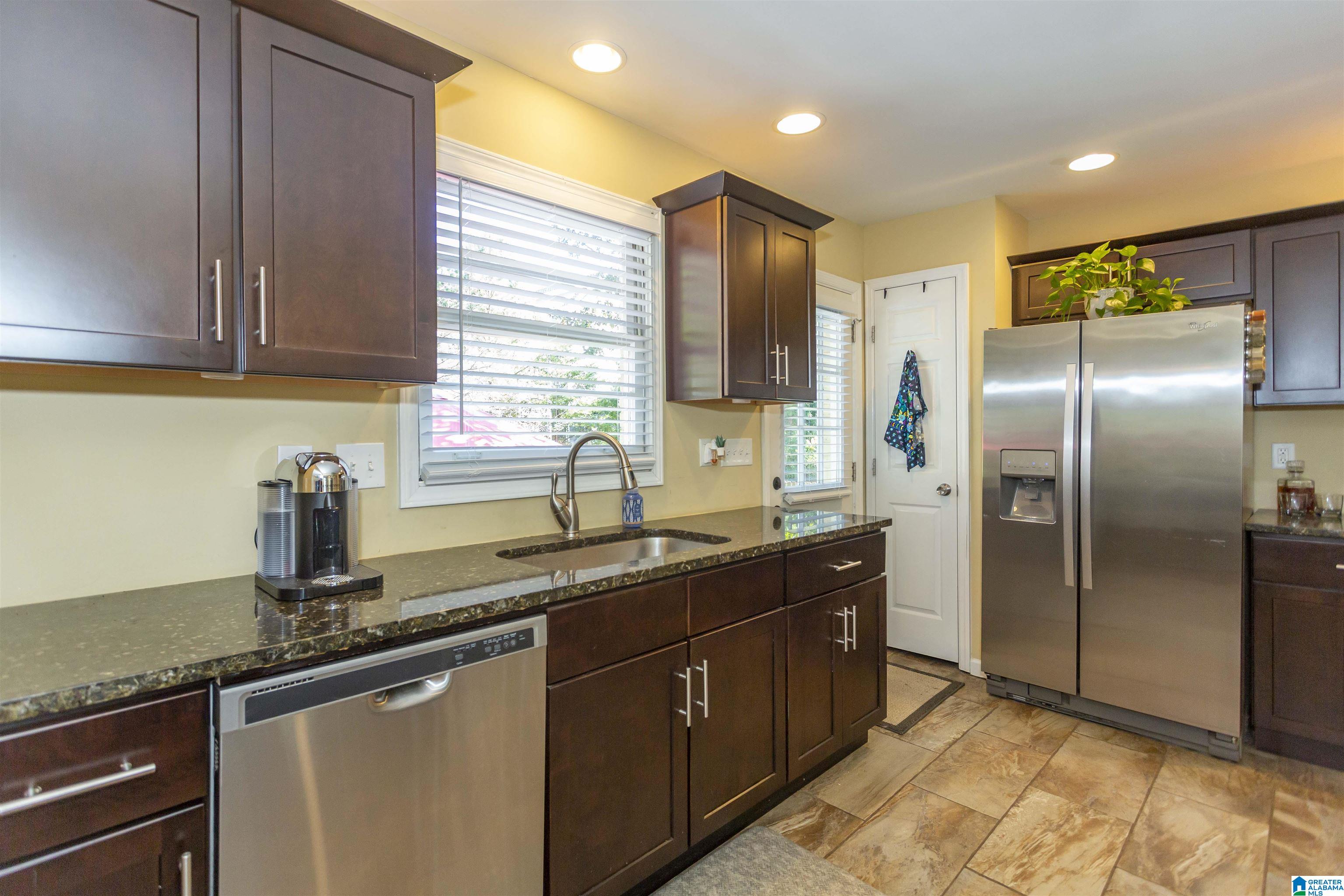 105 Stoneview Road Birmingham, AL 35210 - Photo 11 of 27