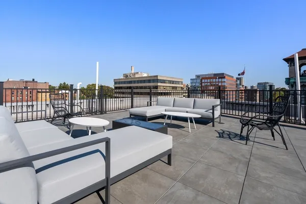$6,500 | 69 Walnut Street, Unit 2, Brookline, MA 02445
