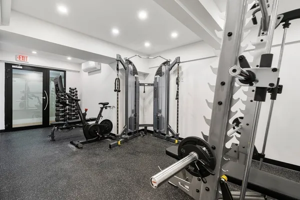 $6,500 | 69 Walnut Street, Unit 2, Brookline, MA 02445
