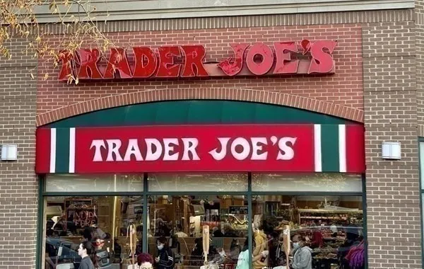 $6,500 | 69 Walnut Street, Unit 2, Brookline, MA 02445