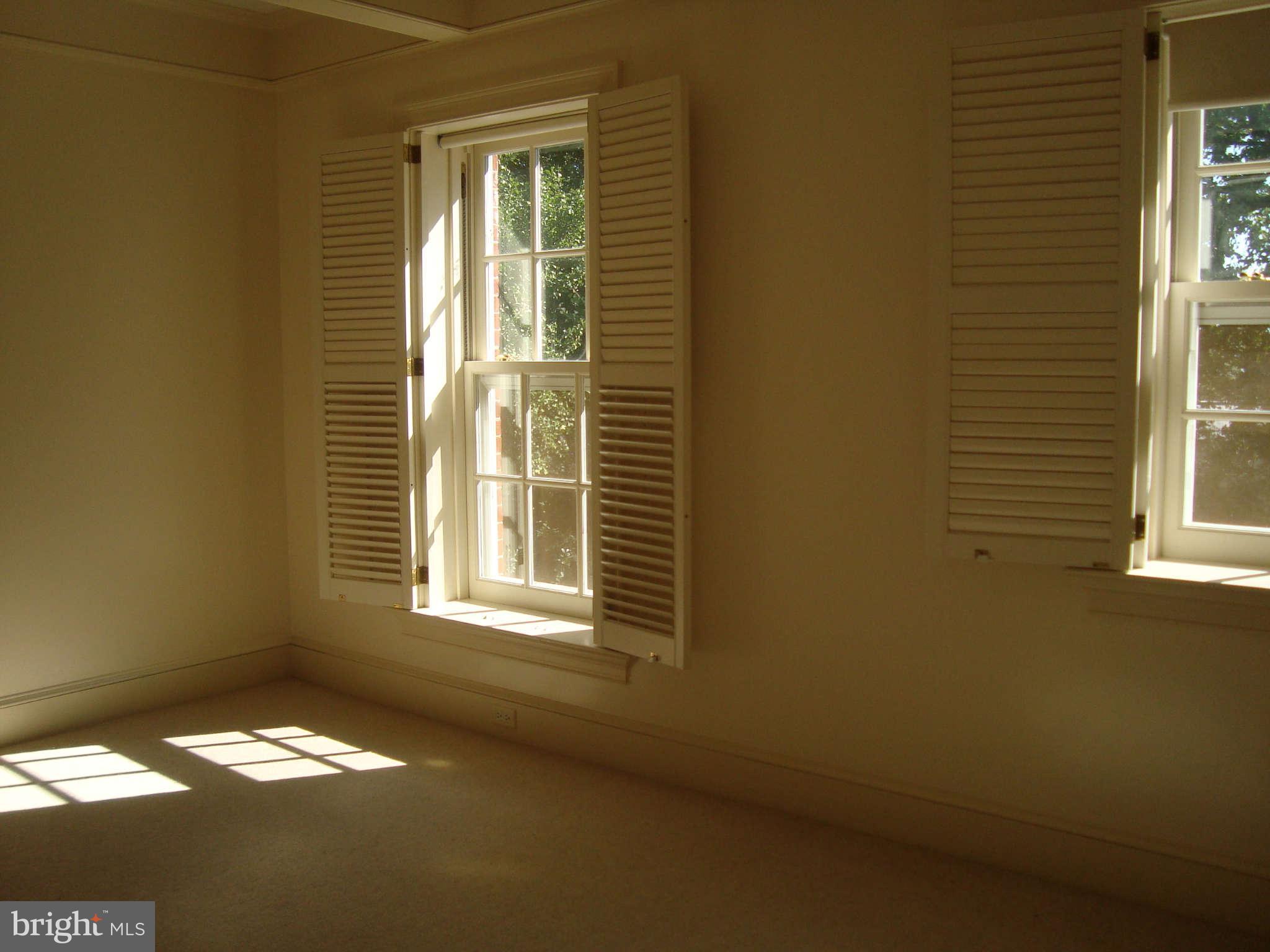 3114 Q Street Northwest Washington, DC 20007 - Photo 13 of 28 Bedroom (Master)