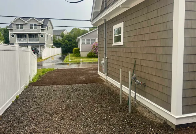 $3,000 | 28 Emerald Avenue, Unit B, Hampton, NH 03842