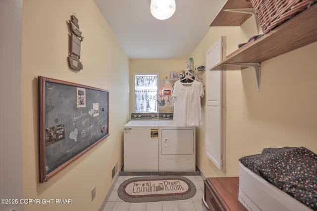 $310,000 | 319 West Windsor Road, Saylorsburg, PA 18353