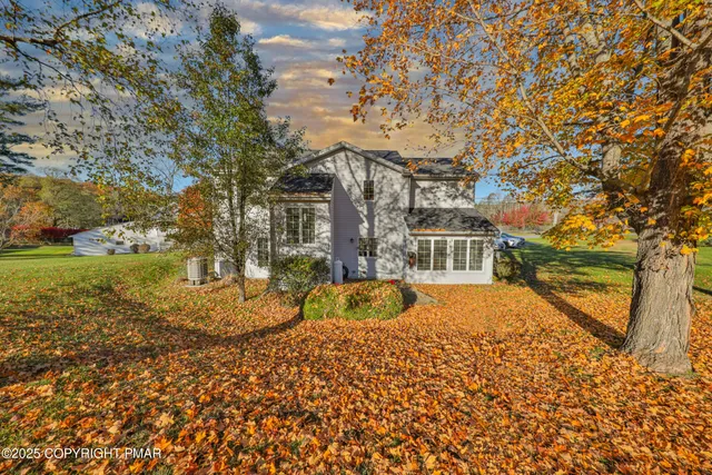 $310,000 | 319 West Windsor Road, Saylorsburg, PA 18353