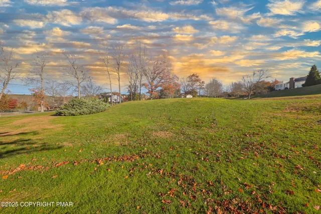 $310,000 | 319 West Windsor Road, Saylorsburg, PA 18353