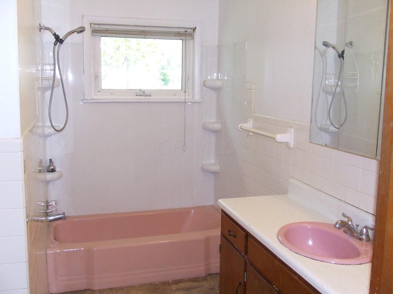 58 South Madison Road London, OH 43140 - Photo 9 of 20 Gallery Image 9