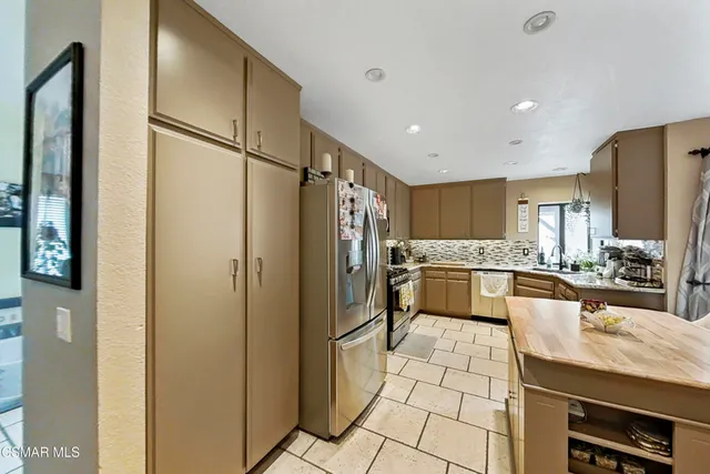 $829,000 | 2228 Oak Haven Avenue, Simi Valley, CA 93063