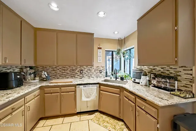 $829,000 | 2228 Oak Haven Avenue, Simi Valley, CA 93063