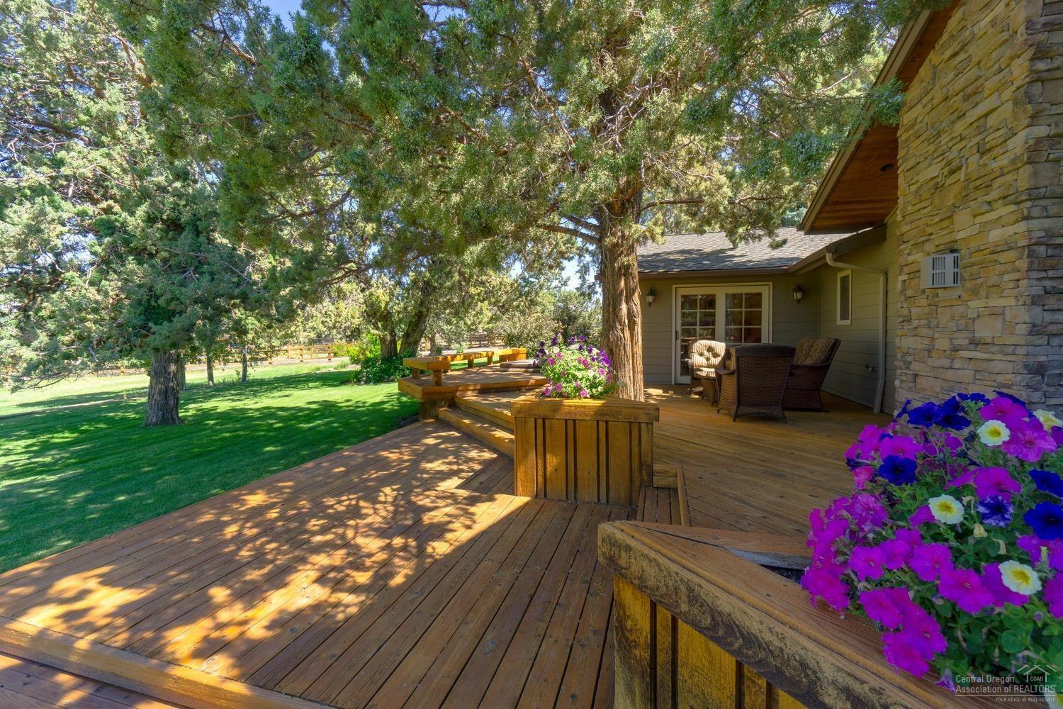 62336 Deer Trail Road Bend, OR 97701 - Photo 20 of 24 The opportunity to live outside is evide