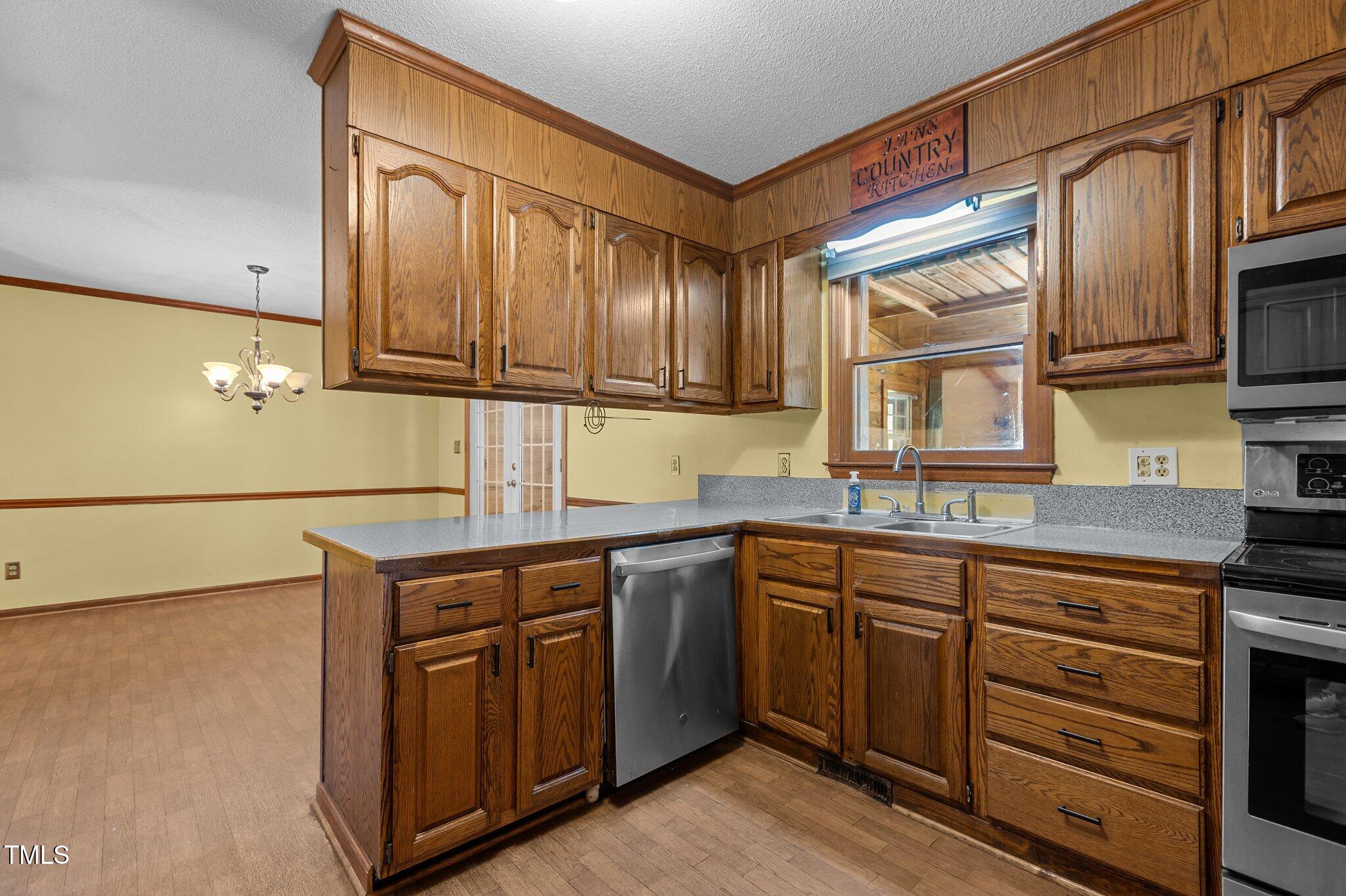 5437 Grasshopper Road Raleigh, NC 27610 - Photo 5 of 50 5-web-or-mls-2N6A0005