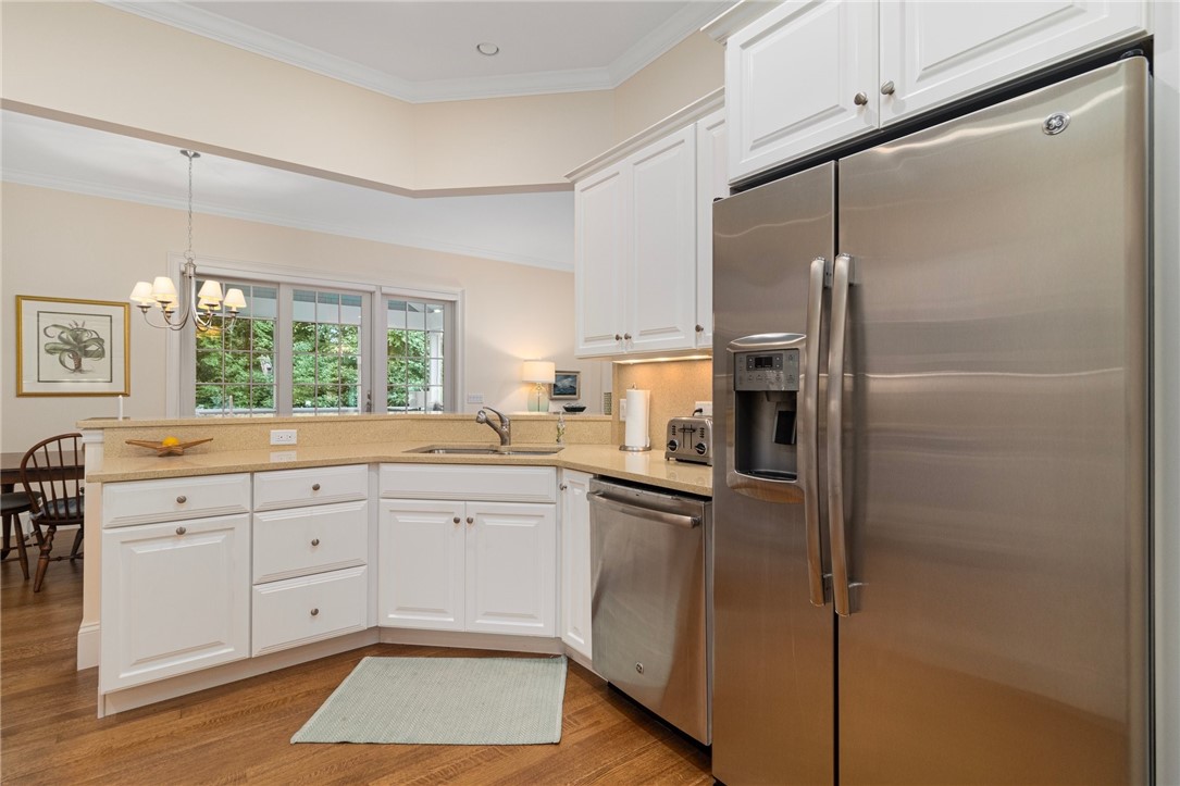 37 Newbury Drive Westerly, RI 02891 - Photo 18 of 42