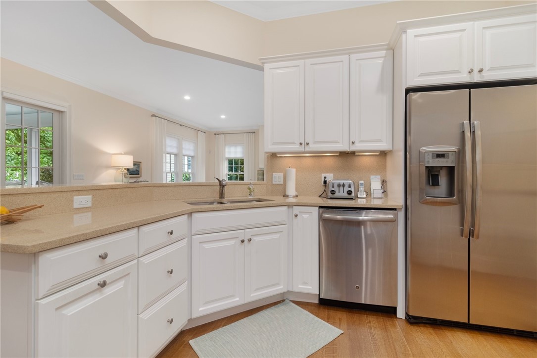 37 Newbury Drive Westerly, RI 02891 - Photo 20 of 42