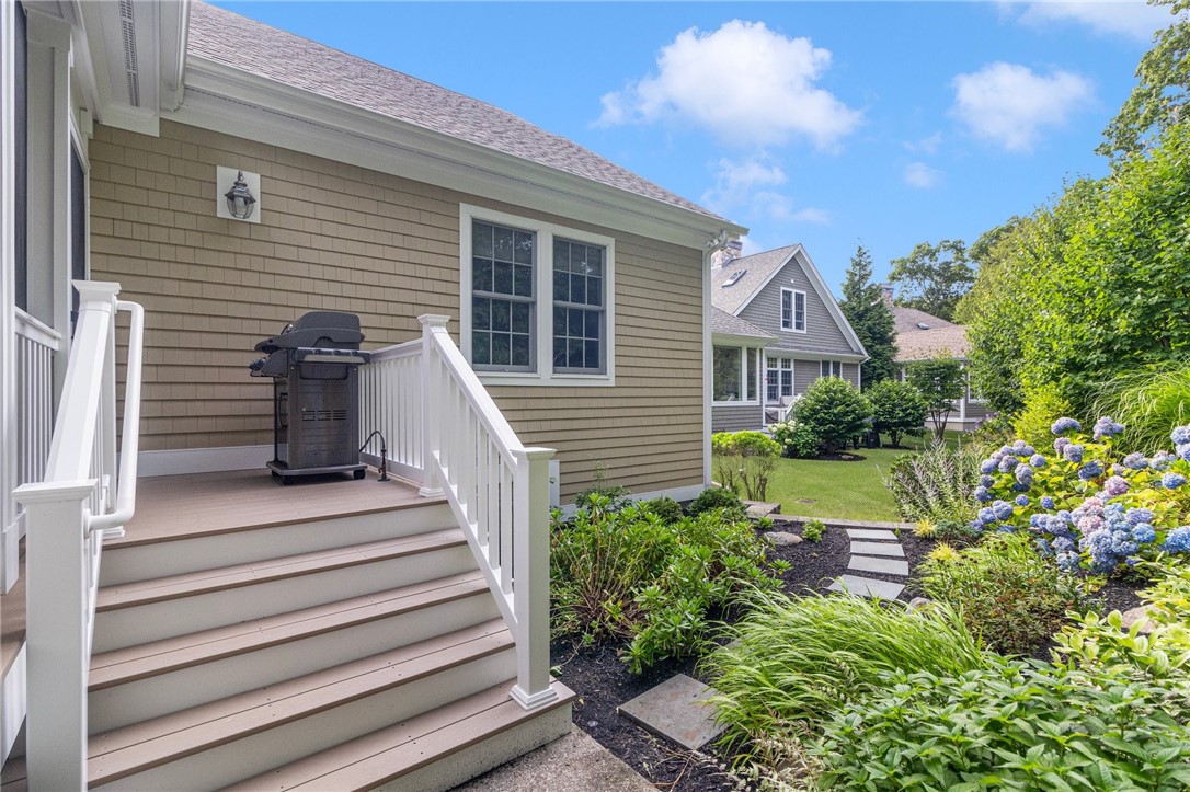 37 Newbury Drive Westerly, RI 02891 - Photo 40 of 42