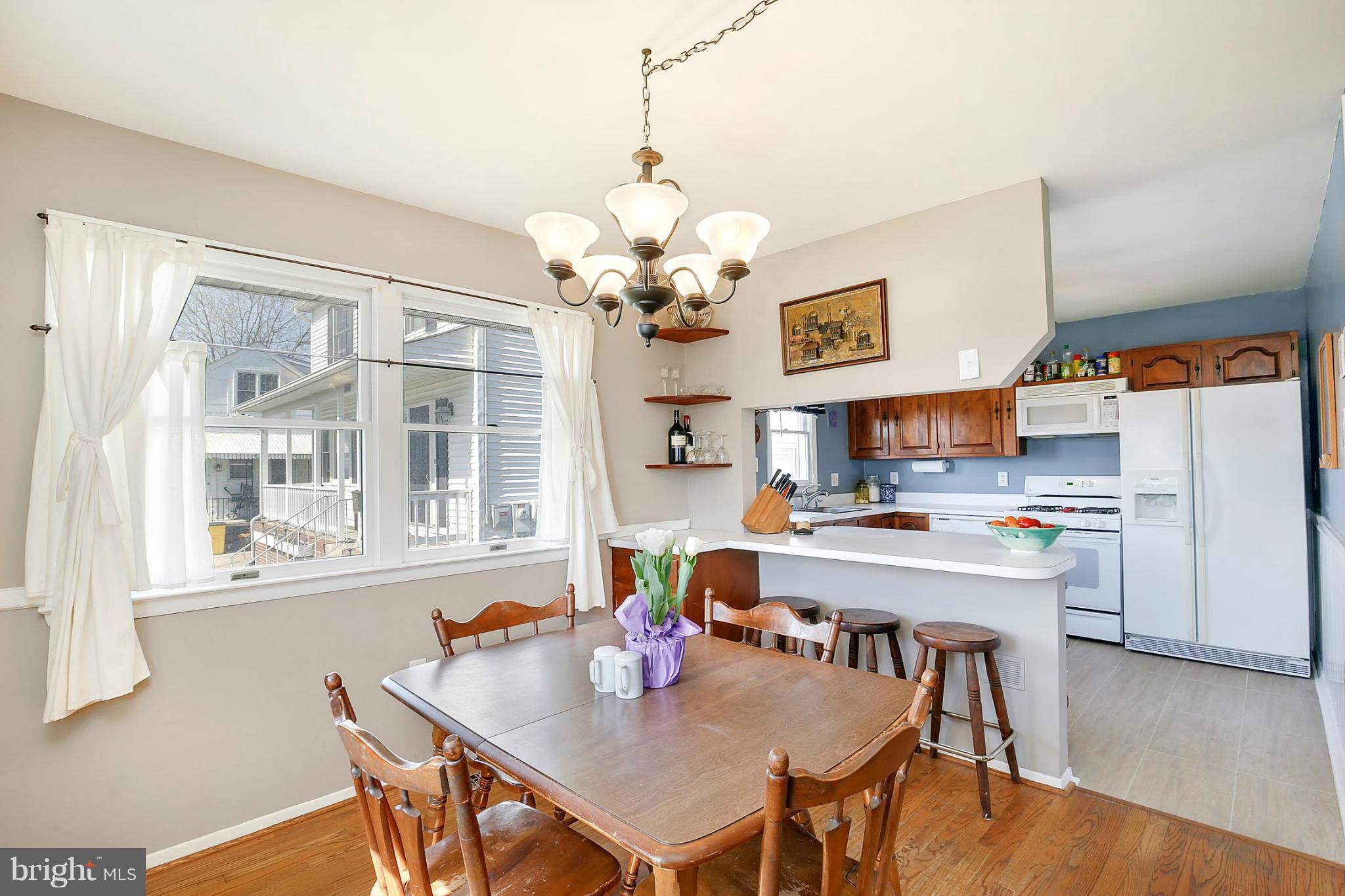 915 Courtney Road Baltimore, MD 21227 - Photo 7 of 30 Dining Room