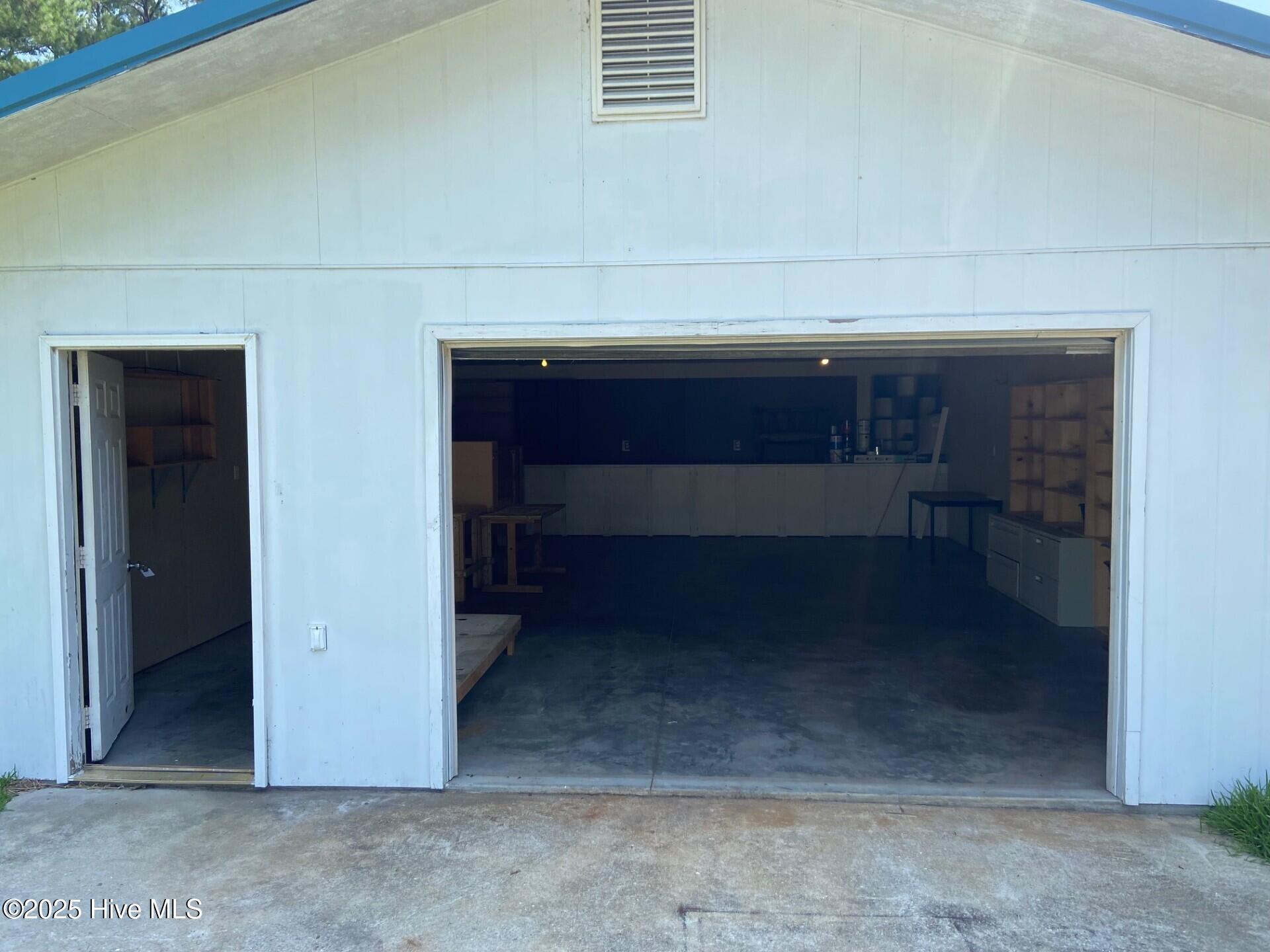 820 Calabash Road Northwest Calabash, NC 28467 - Photo 31 of 33 Front Garage 820 Calabash 24X52 overall