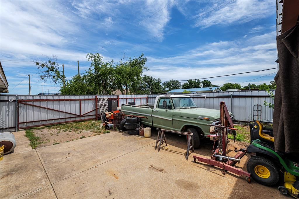 601 Houston School Road Red Oak, TX 75154 - Photo 21 of 32 Gallery Image 21