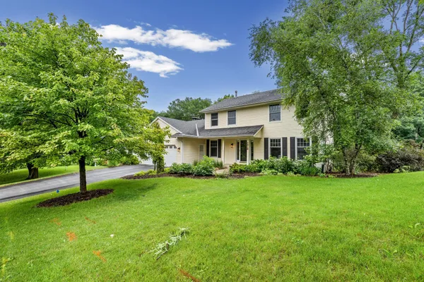 $600,000 | 4094 Blueberry Lane, Eagan, MN 55123