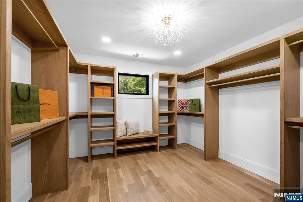 452 Oregon Street Paramus, NJ 07652 - Photo 30 of 50